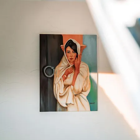 Apartamento Spacious Penthouse With Ac And Free Parking Steps Away From The Station *