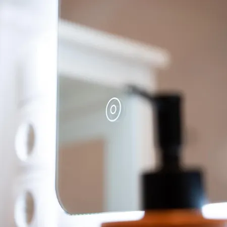 Apartman Spacious Penthouse With Ac And Free Parking Steps Away From The Station