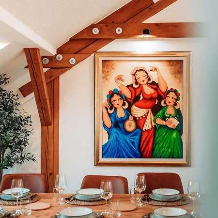 Spacious Penthouse With Ac And Free Parking Steps Away From The Station Koblenz