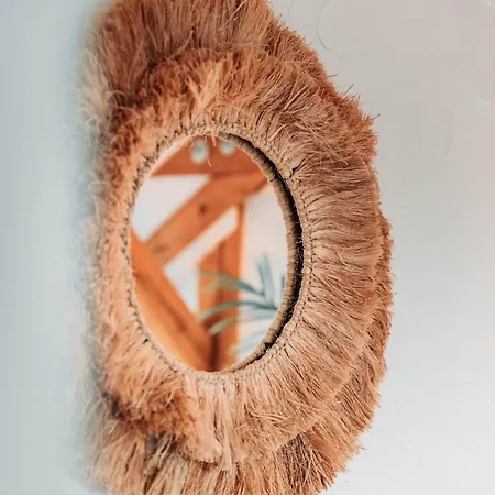 Spacious Penthouse With Ac And Free Parking Steps Away From The Station Apartman *