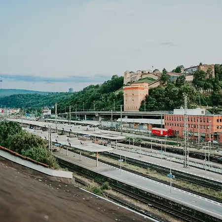 Spacious Penthouse With Ac And Free Parking Steps Away From The Station Кобленц