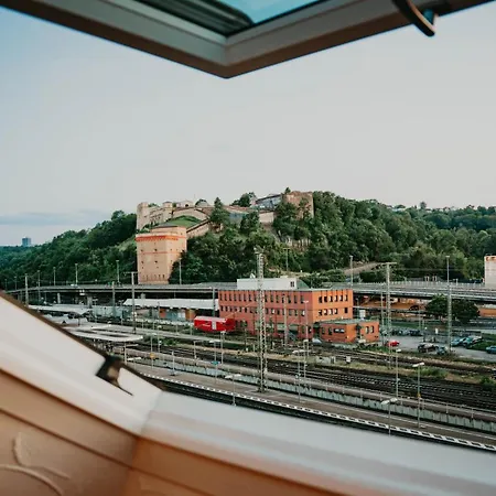 Spacious Penthouse With Ac And Free Parking Steps Away From The Station Koblenz (Rhineland-Palatinate)