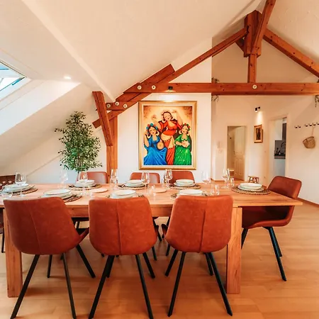 Spacious Penthouse With Ac And Free Parking Steps Away From The Station