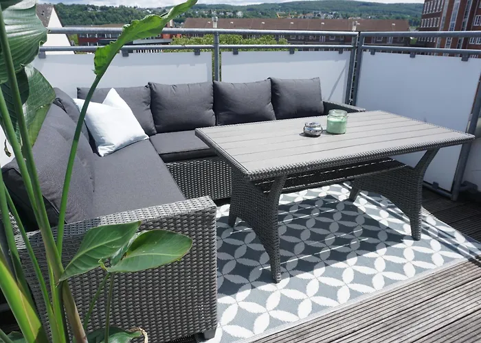 Spacious Penthouse With Ac And Free Parking Steps Away From The Station Апартаменты Кобленц