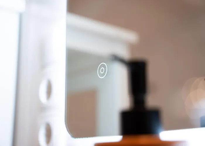 شقة Spacious Penthouse With Ac And Free Parking Steps Away From The Station