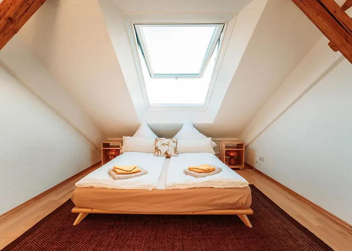 Spacious Penthouse With Ac And Free Parking Steps Away From The Station * كوبلنس