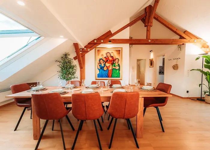 Spacious Penthouse With Ac And Free Parking Steps Away From The Station